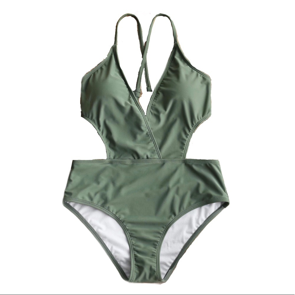 NWOT Cupshe Green Deep V One Piece Swim Suit